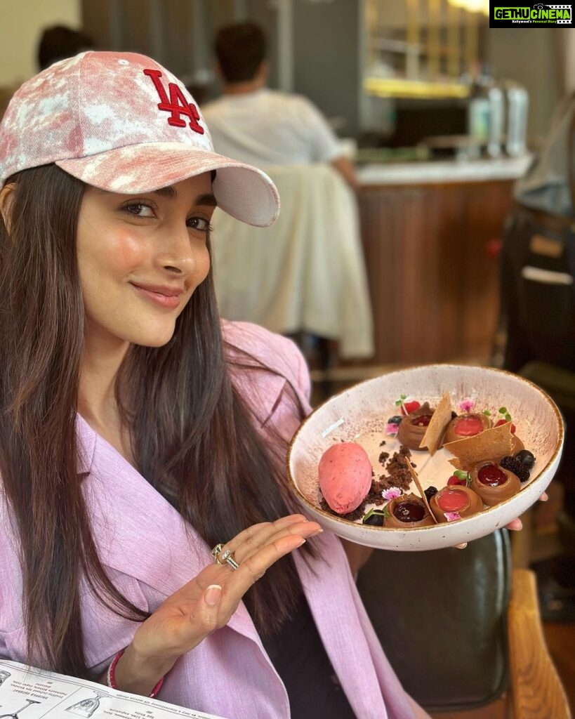 Pooja Hegde Instagram - Just me… twinning with my dessert ☺ #soulmates 💞