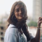Pooja Hegde Instagram - That gust of wind before it begins to rain hits different 🌧️🥰 #monsoonspecial