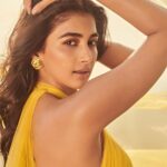 Pooja Hegde Instagram - Cover me in sunshine ☀️☀️ #kisikabhaikisikijaan