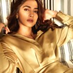 Pooja Hegde Instagram – That morning light 😍😍😍 #golden