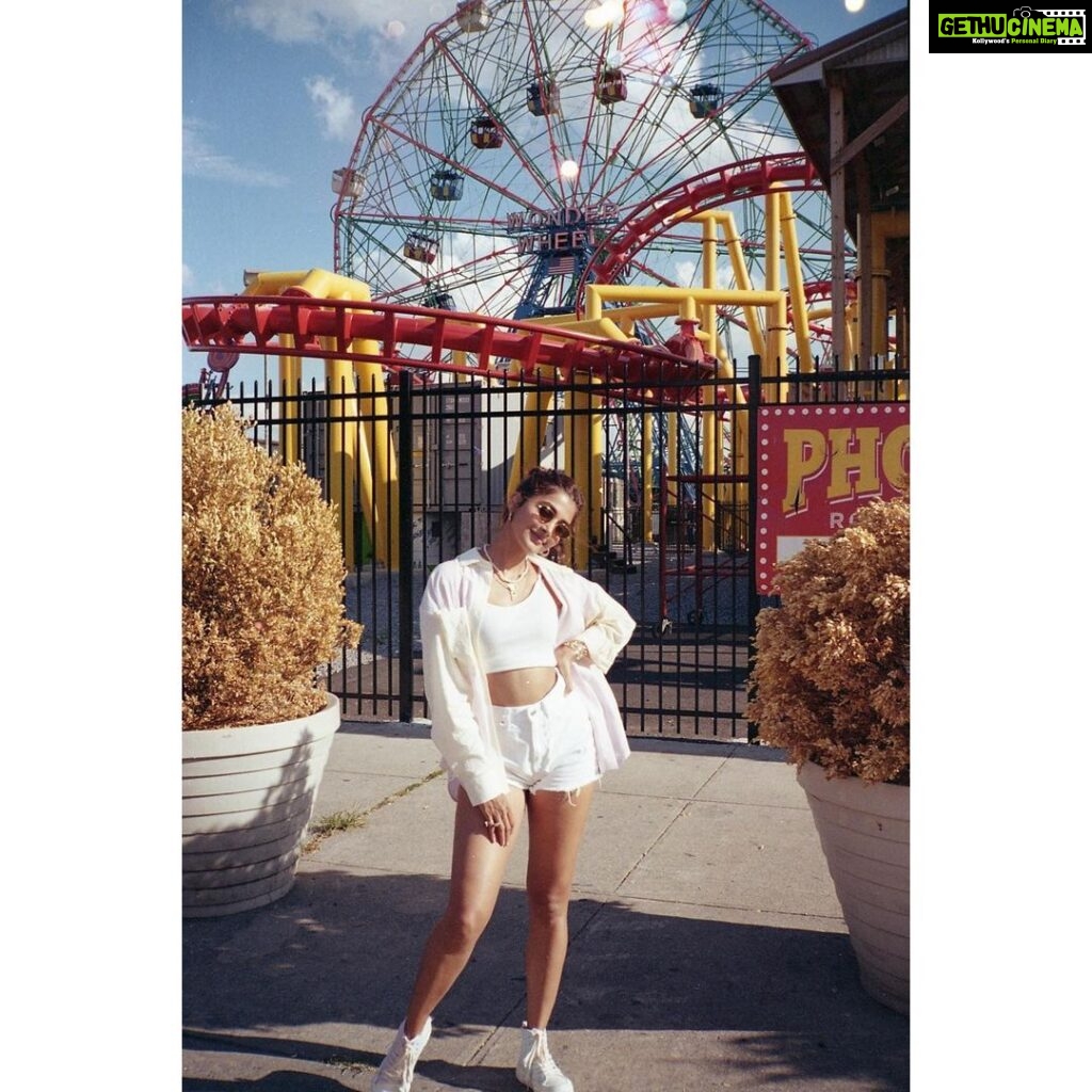 Pooja Hegde Instagram - Someday, somewhere. Coney Island