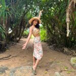 Pooja Hegde Instagram - Just some randomness ✌🏼
