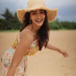 Pooja Hegde Instagram - Love you zindagi…🥰😍❤️ Bentota Beach