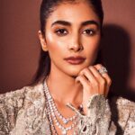 Pooja Hegde Instagram – Thank you @lokmat for the Youth Icon award 😃 My school motto was “there is no excellence without labour”.. I vouch for that. Put the work, love what you do and be bullish with your dreams .. u never know, your journey could end up inspiring someone else 😉❤️