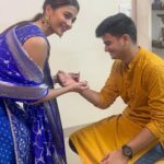 Pooja Hegde Instagram - Some squishing, rakhis, mithai, gup shup, rare feet touching scenes and gifts…what more does a sister need?!😜🤷🏻‍♀️ To bonds that last a lifetime ❤️ #rakshabandhan #allaboutlove