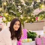 Pooja Jhaveri Instagram - That time of the year 🎄✨🧑🏻‍🎄😍 #happyholidays #merrychristmas #christmas #christmasinusa #december #happychristmas #newyork #philly #christmasbells #christmastree #christmasdecor #christmasreels #christmasgifts