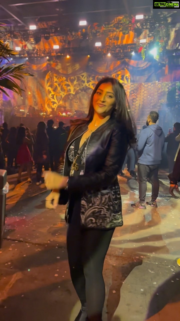 Pooja Jhaveri Instagram - Last night at @indo.warehouse was lit ! #kahani #kahanimusic #trance #indiepop #music #musicconcert #dj #topdj #boho #vibe #lit #trending @kahanimusic @adityara0 @payaljay_ @kunalmerchant @ethyrmusic @khanvictlife The Brooklyn Mirage