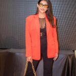Pooja Jhaveri Instagram - Such a pleasure to be judging the NATA Beauty Paegent in 8 cities ! This one from our opening day of the tour was so much fun with @layagorty Thank you for all the love #nata #telugu #usa🇺🇸 #usatour #beautypaegent #judge #fashionshow #miss #mrs #teens Philadelphia, Pennsylvania