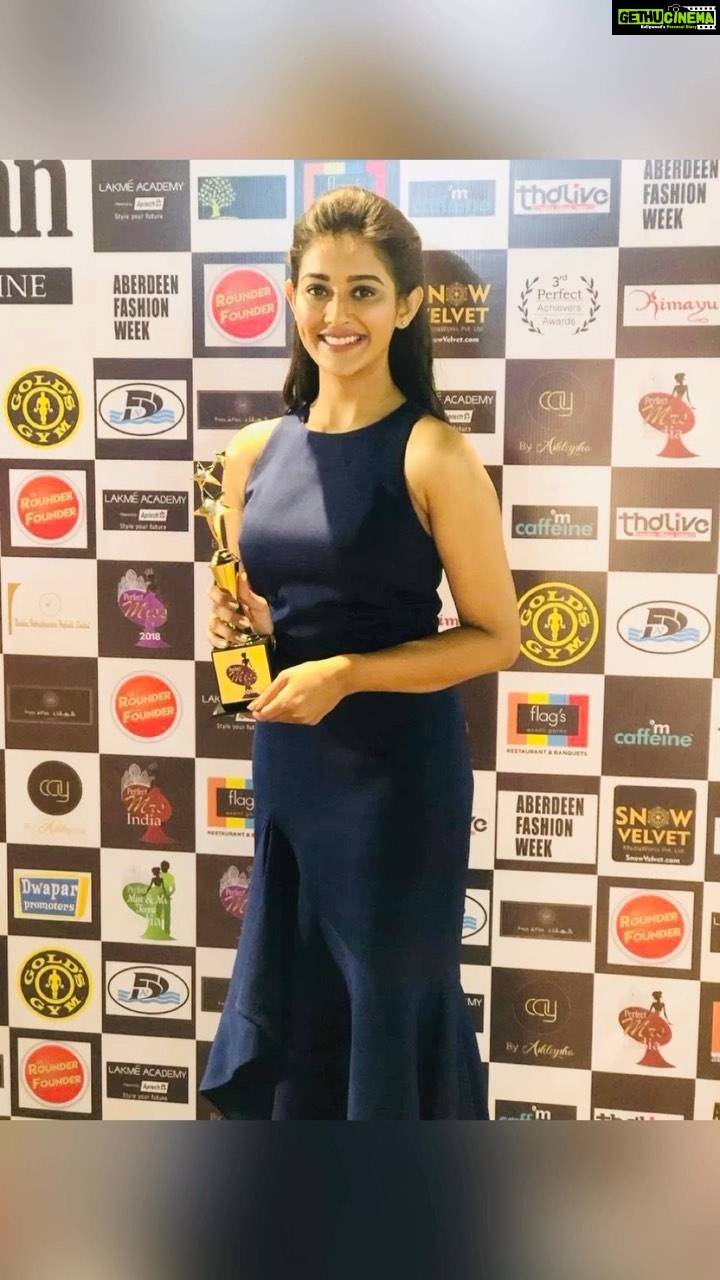 Pooja Jhaveri Instagram - Yes, from a small town girl with big dreams, here is to fulfilling all of them ! Coming from a small town, I was often told to not dream so big, and not to be over ambitious. At the age of 13 when I had my own dance academy with over 500 kids of my age and some even elder to me, it mind boggled some and sometimes even myself !! I have been a VJ, makeup artist, choreographer, dancer, anchor before I could be an Actor and a world Traveller. The constant support from my family and the way they kept adding a feather in my wing for me to fly and soar high, is how I have been able to fulfill every dream I saw…. Here is telling every girl, be it from a small town or no background…. Dreaming knows no boundaries…. And constant effort and hard work will only be the key to fulfilling all your dreams…. Nothing and no one can stop you to achieve your goals if you have manifested them and have worked for it !! #dreambig #soarhigh #smalltowngirl #mystory #officialpeopleofmumbai #mumbai #valsad #gujarat #newyork #paris #india #storytotell #inspiring #inspiration #manifestation #dreamsetup #heartless #dreams #goals #traveller #trendingaudio #trendingreels #trendingnow #reelsinstagram #reels