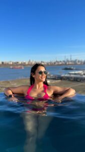 Pooja Jhaveri Instagram - Sunday well spent ! I have always picked experiences over gifts ! This Sunday we gifted ourselves this experience at @sojospaclub Here is my review : Situated in a posh location of #edgewater, right by the water, and overlooking the newyork skyline, it is close to people traveling from newyork as well as jersey. The entry and registration process is smooth. There are people to guide you at each level. There are 4 different levels, and each level has unique activities you can be a part of. Hydropool, sauna , accupressure therapy, halo therapy, different types of massages, volcanic sand bath, and an infinity pool. Apart from this they also have Co working space, gym and a food hall with good options for vegetarians too. The club is very well maintained, inspite of a huge footfall. It is priced at $125 per person. Masaage and other therapies are charged separately. All in all it is an amazing experience you should gift to your partner or even parents for a great relaxing and rejuvenating day. My favourite : the different sauna rooms. The red clay sauna room was my most favourite. So relaxing and calming. I literally fell asleep as soon as I got home. Tip: take the morning slots as you can be there full day and spend time at different levels. #spa #sojospaclub #edgewater #experience #reccomendation #reccomended #masaage #therapy #thingstodoonweekends #influencer #travelinspiration #thingstodo #newyork #newjersey #nj #jc #instagram #instagood Edgewater, New Jersey