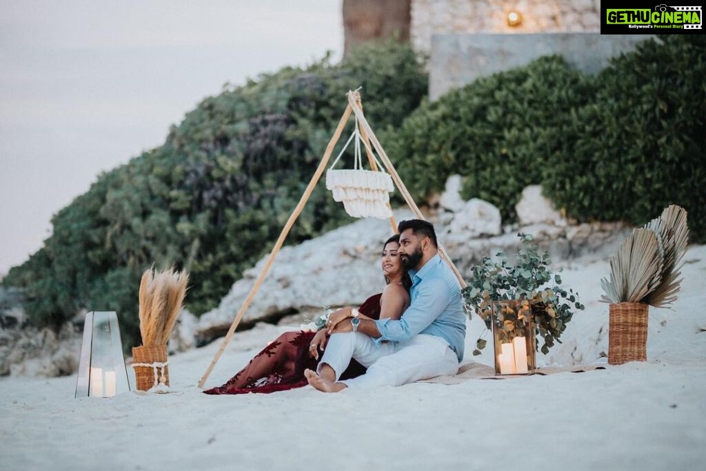 Pooja Jhaveri Instagram - And she said “YES” 🥂 08/12/2023 >> 12/08/2023 #JASHAN for life !! @jashan_ka_din 📸 : @ptaufiqphotography 📍: @habitastulum #engaged #proposal #marryme #willyoumarryme #taken #weddingbells #wedding #bride #bridetobe #groom #dreamproposal #proposal #surpriseproposal #beachproposal #ring #shesaidyes #isaidyes #bff #bestfriendforever #friendsforever