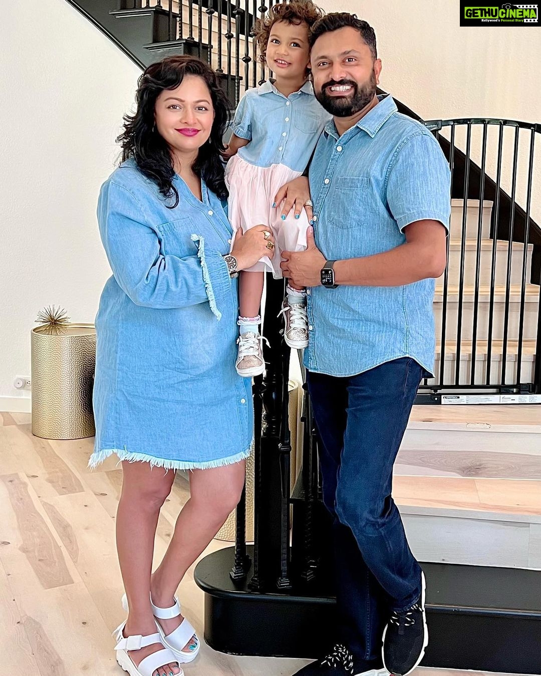 Pooja Kumar Instagram - Happy July 4th! Hope everyone had a great day remembering how lucky we are to be in a country full of choices and freedom. Let’s keep fighting for these rights. #america #freedom #women #daughters #family #womenshealth #womensreproductiverights