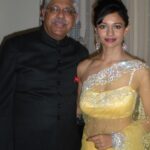 Pooja Kumar Instagram - Happy Father’s Day to the most positive dad I know. My dad has never said no to my brother or me ever in regards to helping us move apartments, take care of our kids, drive us here or there. He is the pillar that holds us all together. I can’t thank you enough dad, for always encouraging us to reach for the stars and guiding us to believe we can do anything in this world. Then, happy Father’s Day to my hubby for being the best dad to my daughter and always being there for me. There are no words to explain the love I have for you. Thank you. And to all the fathers out there- you are lucky to have children that you can love, inspire, guide, and ensure that they become great citizens of the world. It’s a big job!