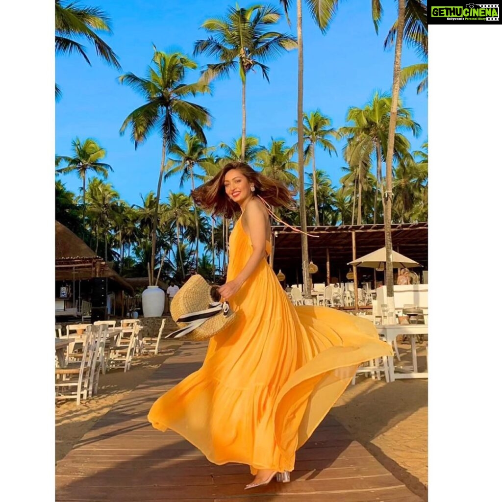 Pooja Salvi Instagram - A perfect sundowner with my ❤️ . . . . . . . #thalassamorjim #morjimbeach #sundowner #withmylove #lifeisperfect #gratitude