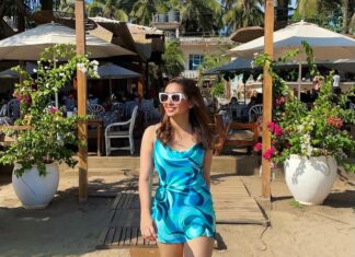 Pooja Salvi Instagram - Sun, Sand, the sea and me ☀️🏝️💙 . . . . . . . . #goa #tomatoes #sun #brunchbythesea #myhappyplace