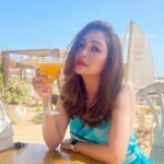 Pooja Salvi Instagram - Sun, Sand, the sea and me ☀️🏝️💙 . . . . . . . . #goa #tomatoes #sun #brunchbythesea #myhappyplace