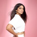 Pooja Sawant Instagram - Intentions are always speaking ten times louder than words … what are they saying ? 🌸 . . . Pic courtesy @shrutisbagwe Make up @vrushti4260