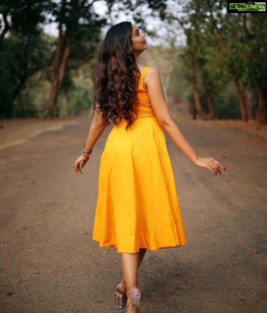Pooja Sawant Instagram - But did you congratulate yourself on the progress that on one knows about ? 🌸 honour yourself 💫 Pic @shrutisbagwe Make up @vrushti_harkare