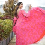 Pooja Sawant Instagram - Dancing in my favourite colour palate 🌸 Outfit by @ranbirmukherjeeofficial Styling @styledbyshakti Makeup hair @sheetalpalsande Photography @niraj_sarda