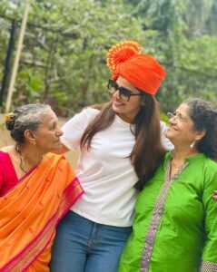 Pooja Sawant Instagram - सर्वांना स्वातंत्र्यदिनाच्या खुप खुप शुभेच्छा 🇮🇳 @meshreysawant @vilas_sawant19 you were missed ♥️