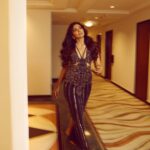 Pooja Sawant Instagram - Dolled up for golden women icon awards 2023 Thank you @omii_showme @makeupbyberdesaurabh for this great opportunity 🌸 Styled by @samprata23 @poornimas_makeover @hair_by_pranav @jewelcrownartjewellery @shrutisbagwe