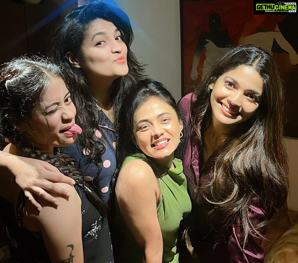 Pooja Sawant Instagram - nothing.. just sharing some happy memories of happy people from happy birthday party with happy pajama theme 🤭