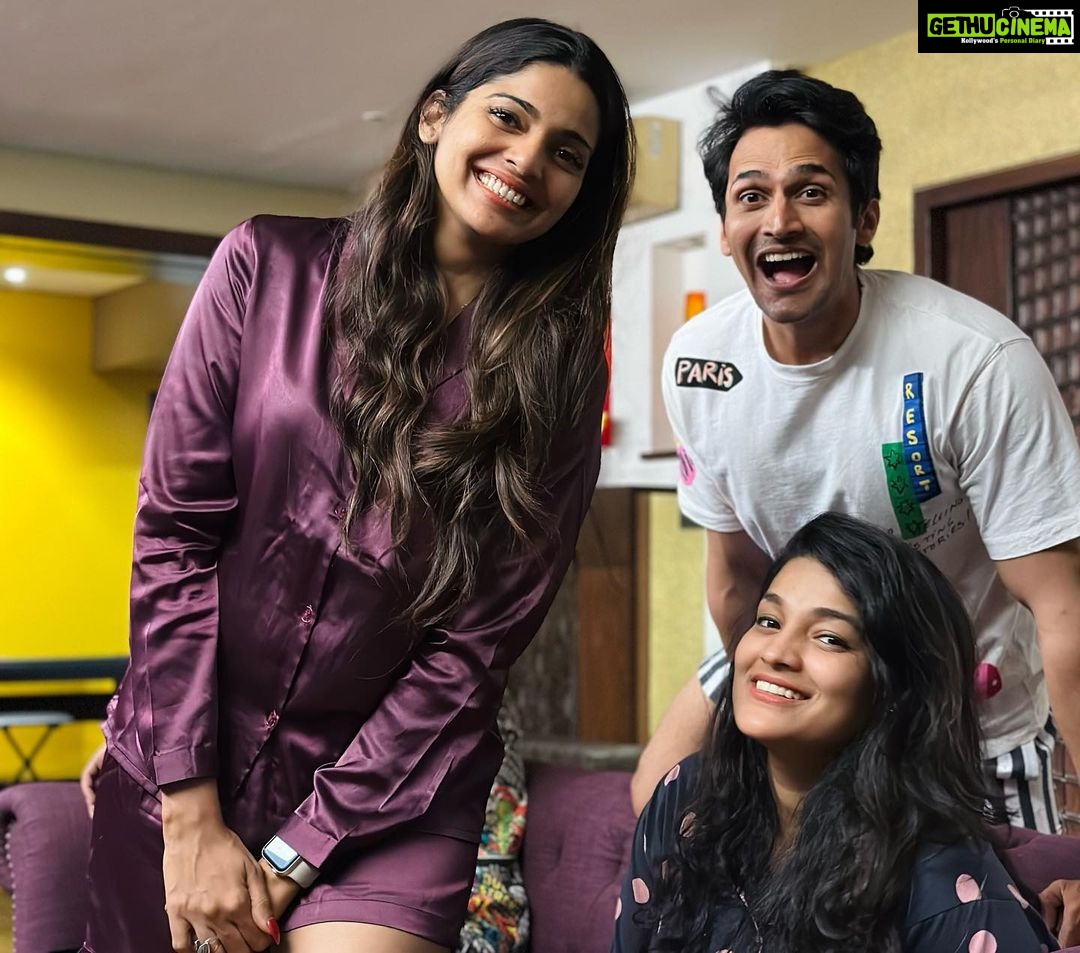 Pooja Sawant Instagram - nothing.. just sharing some happy memories of happy people from happy birthday party with happy pajama theme 🤭