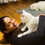 Pooja Sawant Instagram – Happiness is holding my munchkins 💕🌸🧿