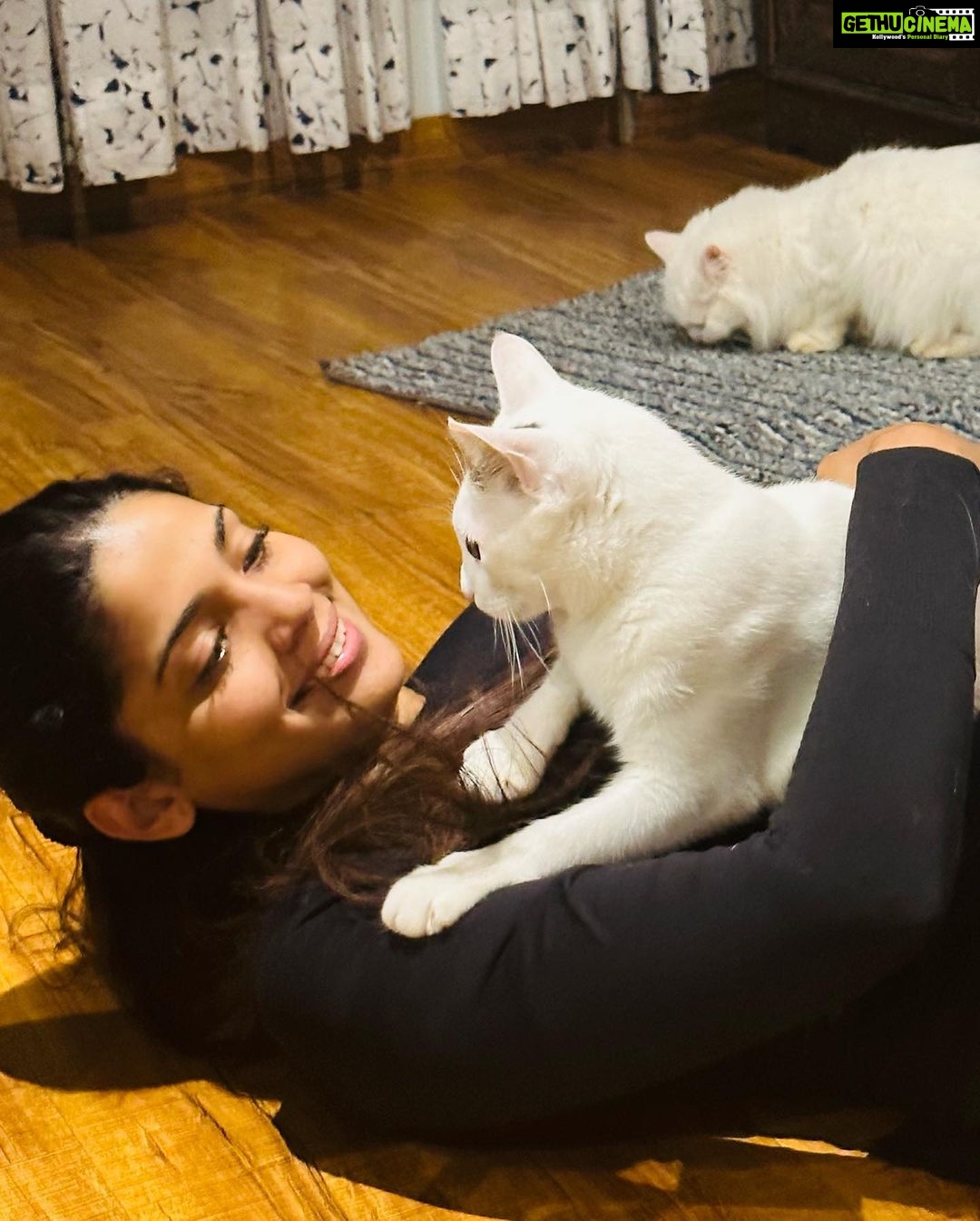 Pooja Sawant Instagram - Happiness is holding my munchkins ππΈπ§Ώ