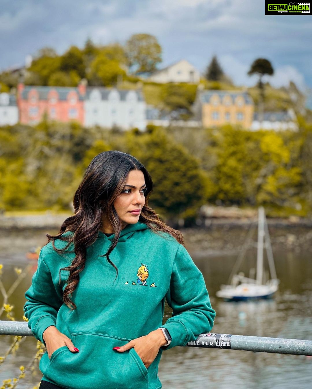 Pooja Sawant Instagram - Scotland diaries πΈπ« Portee- Isle of Skye