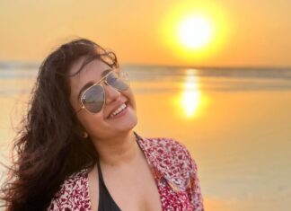Poonam Bajwa Instagram - 5 th April 2023 ❤️