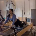 Poonam Bajwa Instagram - Leaning in to the stretch 🦋 #pilatestraining