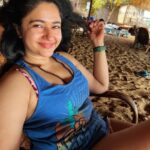 Poonam Bajwa Instagram - 🌞👋🌻🌼 Morjim, Goa