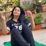 Poonam Bajwa Instagram - 🦋💕🌼