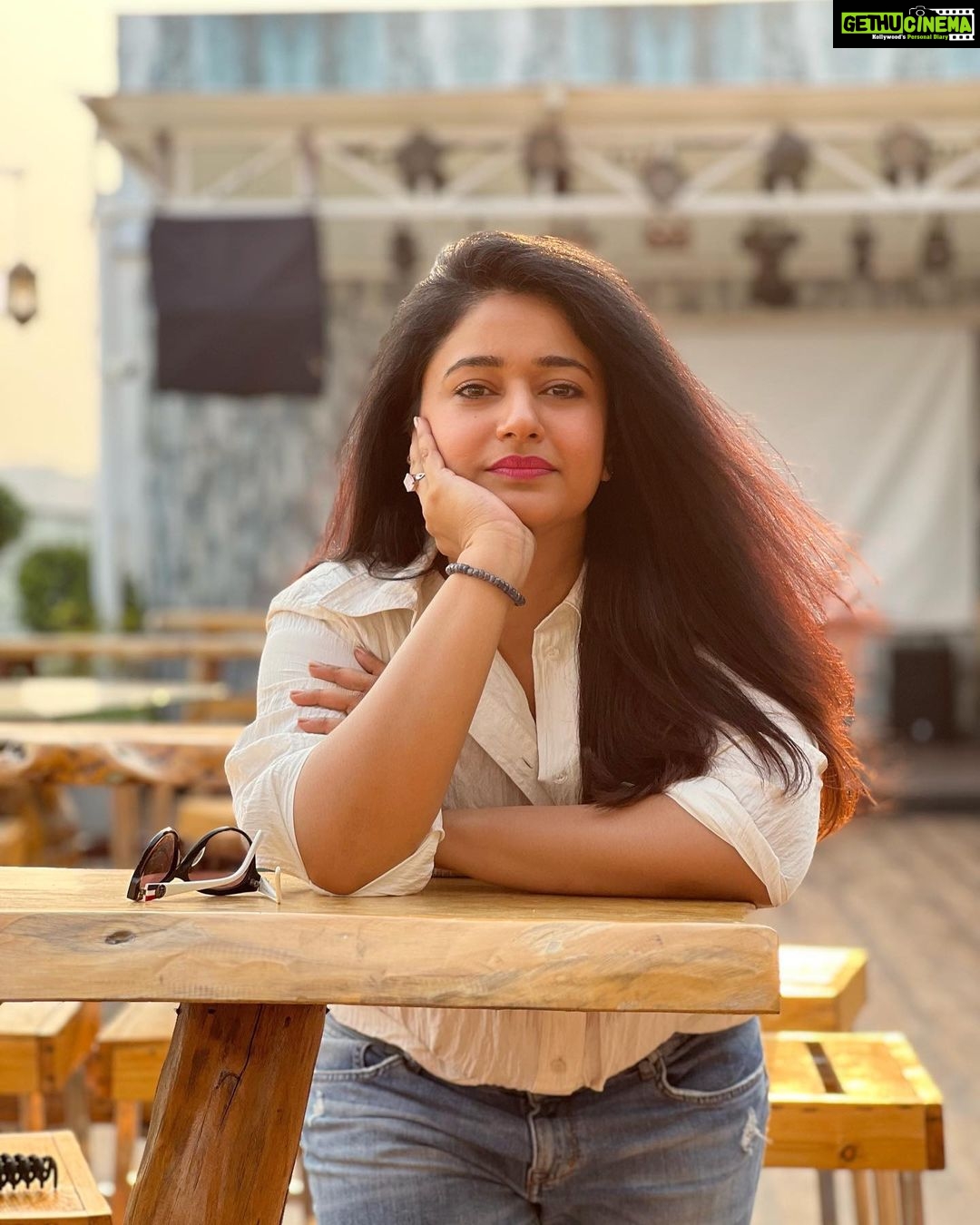 Poonam Bajwa Instagram - If the whole week could be a Sunday πΌπ»π πΈ @itsme_naniii Hyderabad