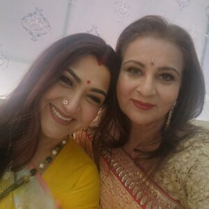 Poonam Dhillon Instagram - Being part of Friends Children's wedding is Real Joy .  Happiness is to be shared congratulations To proud mother Sumalatha . Wish all the best of Married life to Abisheik & Aviva .. Really Beautiful couple .  So nice to meet up with my Buddies Jackie & Khusboo and see RameshArvind after ages . @avivabidapa @sumalathaamarnath @abishekambareesh @prasad_bidapa