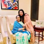 Poonam Dhillon Instagram – Happiest birthday to my very Special Dearest Asha Aai …who has been the most, loving, Caring Inspiration to me . Happy 90th Aai… Legend,Winner of  Dada Phalke Award , National Awards, Filmfare Awards, Padma Vibhushan,Maharashtra Gaurav award  Grammy Award …. endless list of Award to this God’s special Talented Voice. Love you Aai ..waiting to see you breaki g another Record… doing a 3 Hour Concert Live at age 90.1🥰😘♥️💖💥🎂😍👏👏👏