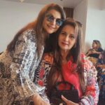 Poonam Dhillon Instagram - Celebratory weekend 💐🎊🎂🥳 .celebrating Birthday of the Lovely, very loved and popular ❤️ @yasmin.morani .. Yasss..Have a super Trip and a Fabulous Birthday week .Super warm host ...Thanks @sophiapremjee