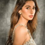 Poonam Dhillon Instagram - My favourite GIRL !!! Love u my Gudiya.. wish you all the best in all you do❤️💕🤗 Love your vibe in the beautiful @payalsinghal creation.. not everyone can carry it so well😍#lovethelook #fashionicon #indianbeauty #rockit