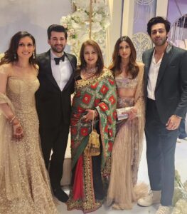 Poonam Dhillon Instagram - Good to see my  Friend & Colleague @iamsunnydeol  after ages on the  joyous occasion of his son's wedding celebrations. Congratulations  and Loads of Happiness to the lovely couple @imkarandeol & @drishaacharya . Great to attend the reception with both my bachaas @anmolthakeriadhillon @palomadhillon .
