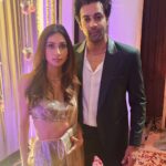 Poonam Dhillon Instagram – Good to see my  Friend & Colleague @iamsunnydeol  after ages on the  joyous occasion of his son’s wedding celebrations. Congratulations  and Loads of Happiness to the lovely couple @imkarandeol & @drishaacharya . Great to attend the reception with both my bachaas @anmolthakeriadhillon @palomadhillon . Taj Lands End, Mumbai