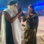 Poonam Kaur Instagram - #omnamahshivaya ( spoke to #sadguru about weavers on Shivaratri ) #grace #sadguru #ishayoga #coimbatore #yogilife @isha.foundation Isha Foundation