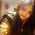 Poonam Kaur Instagram - ........ Smiling the fight ✊ Fighting the smile 😊