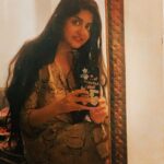 Poonam Kaur Instagram - 🧚 #kalamkari #blockprinted #casual #comfortable #ecofriendly #cotton #relaxedwear #weaves #indiancraft #indianculture #ethnicity #authentic #purelove #sustainability చాల మంది ని చంపేయాలి అని ఉంది 🙅‍♀️ (Pun intended)