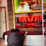 Poonam Kaur Instagram - Do visit the place - #babaneemkaroli “The antidote to suffering is greatfullness”