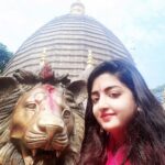Poonam Kaur Instagram - योनि की शक्ति से यह संसार चले , इसी शक्ति पर दुष्ट शक्तियों का प्रहार खले , जो सच्चाई , पवित्रता और निष्ठा से सर उठा कर जीती है , उस पर इस संसार का सबसे ज्यादा वार चले !! माँ से प्रार्थना की है , शारीरिक , मानसिक , आर्थिक और सामाजिक युद्ध के लिए शक्ति की , चाहती हूँ जो महिला मेहनत और लगन से काम करती है उन्हें इनका सर्वोपरि आशीर्वाद मिले - माँ कामाख्या !!! जय माता दी !!! #kamakhya