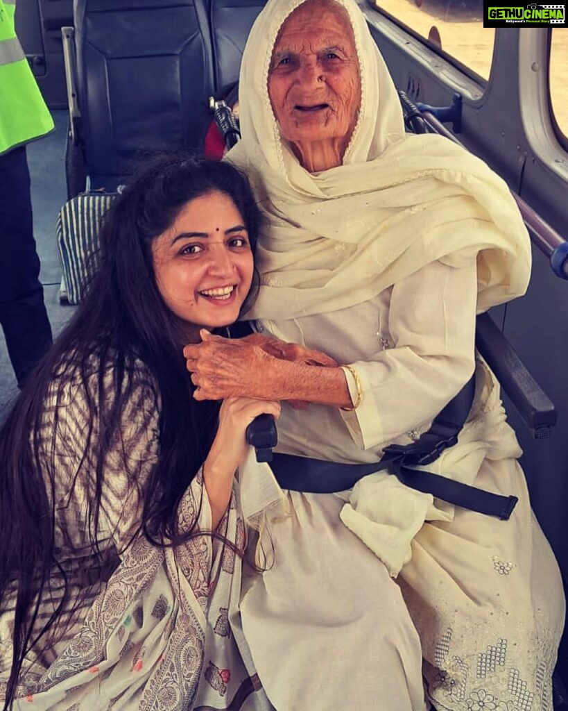 Poonam Kaur Instagram - reminded me of my #dadi and #nani #justblessings #100notout