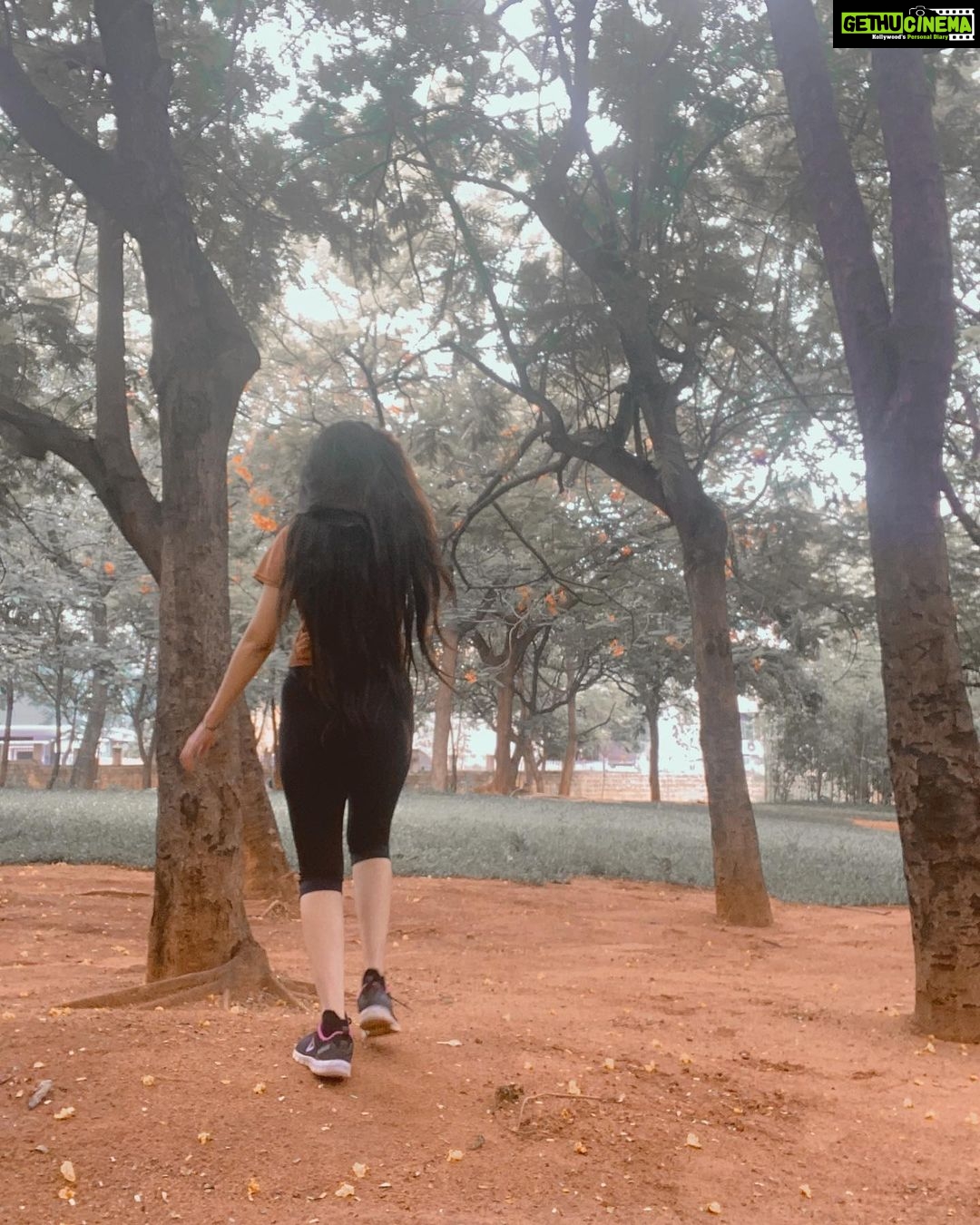 Poonam Kaur Instagram - We get answers here 🧚