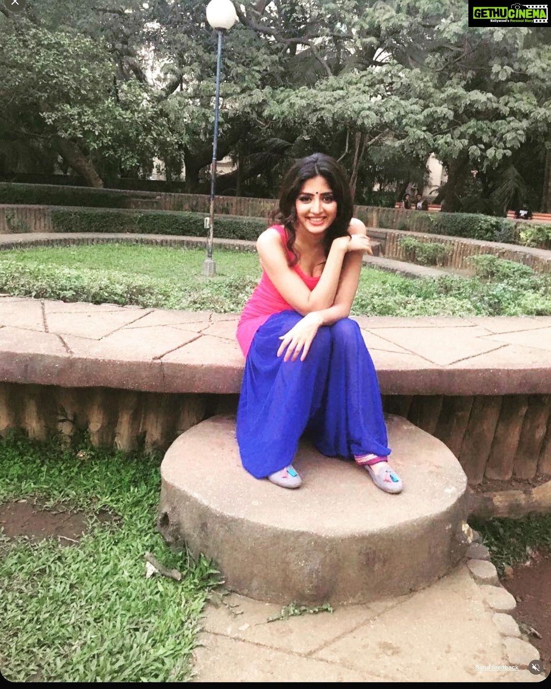 Poonam Kaur Instagram - Picture clicked by fav photographer friend - just popped up in memories 💕