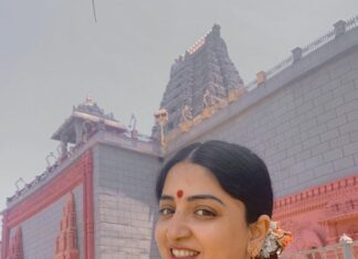Poonam Kaur Instagram - #laxminarasimhaswamy #telangana #yadgirigutta